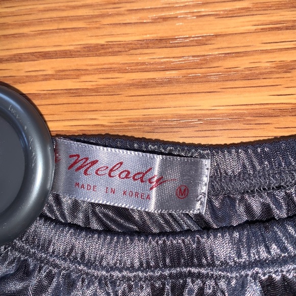 Grey slip - Picture 3 of 3